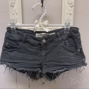 Brandy- Melville low rise denim short